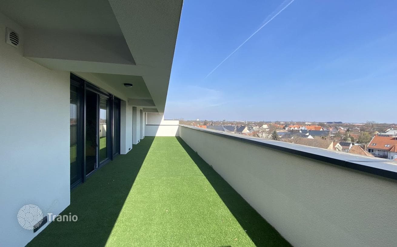 4-Bedroom Townhouse in Debrecen, Hungary, photo 4