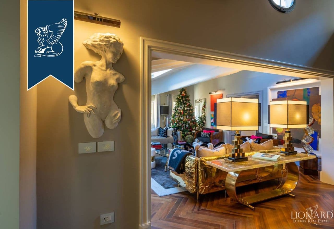 4-Bedroom Apartment in Florence, photo 5