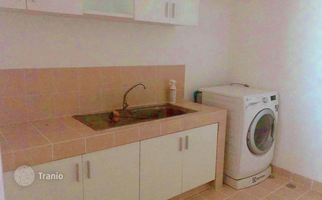 2-Bedroom Condo in Khlong Toei, Bangkok, photo 5