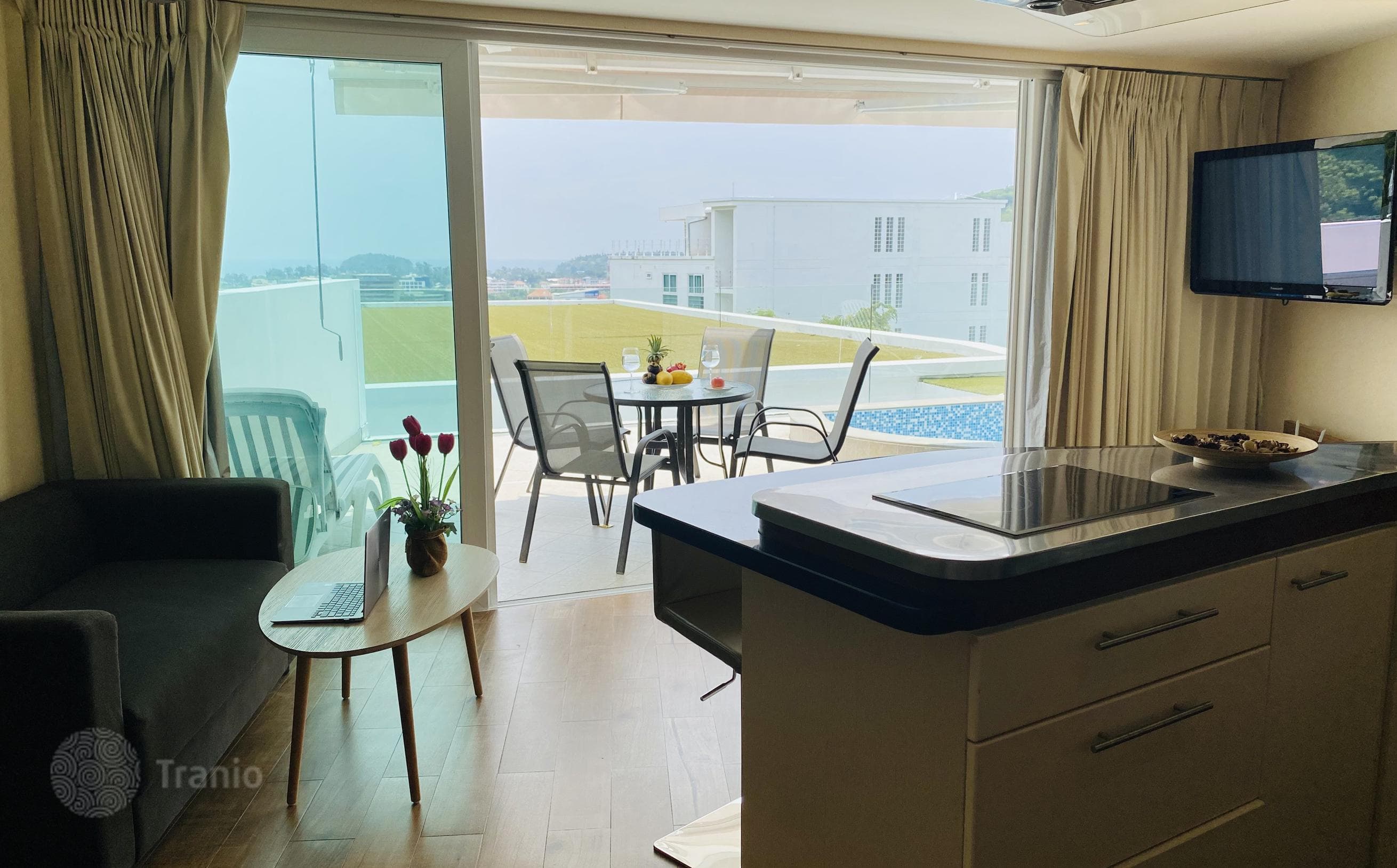 Furnished Condo with Sea View and Jacuzzi in Karon, Phuket, photo 2