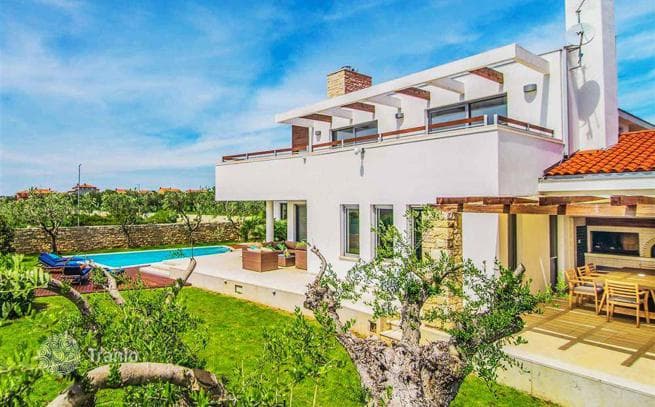 Furnished Villa with Private Pool and Sea Views in Pula, Croatia, photo 3