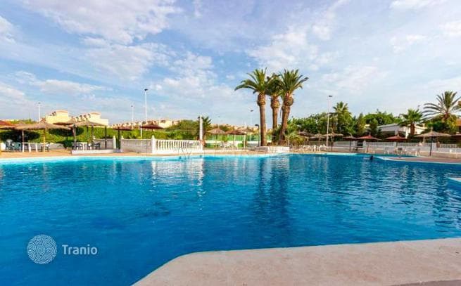 4-Bedroom Villa in Torrevieja, photo 4