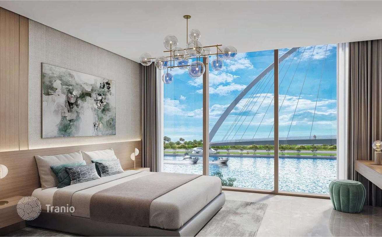 2-Bedroom Apartment with Canal View in Downtown Dubai, photo 3