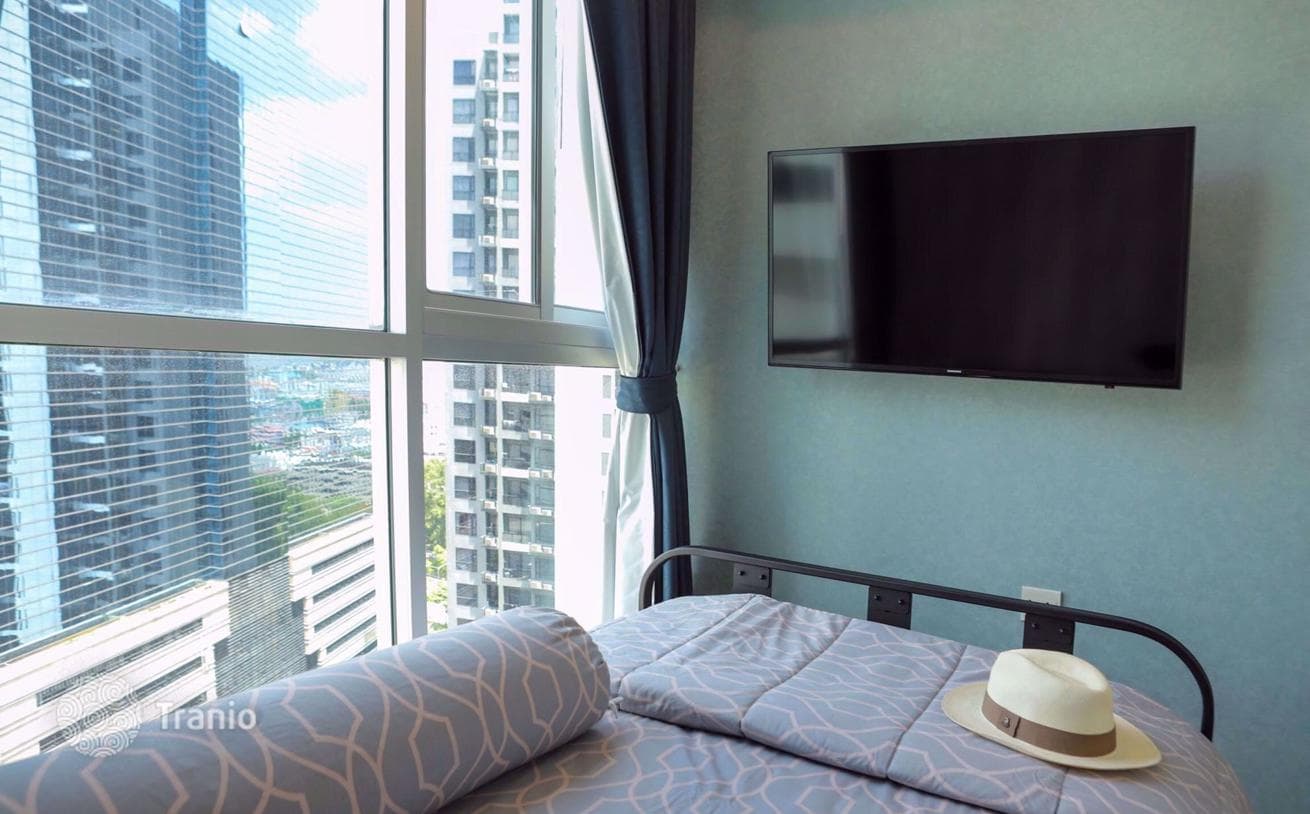 2-Bedroom Condo in Huai Khwang, Bangkok, photo 2