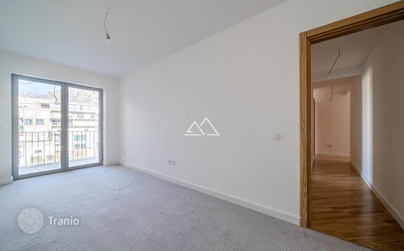 4-Bedroom Penthouse with Bay View in Dobrota, Kotor, photo 2