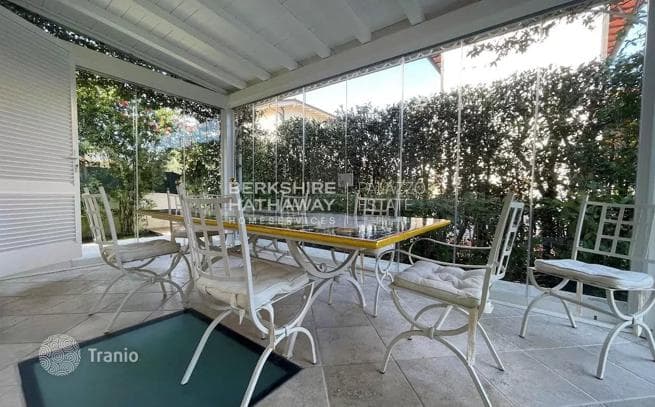 4-Bedroom Villa in Pietrasanta, Italy, photo 3