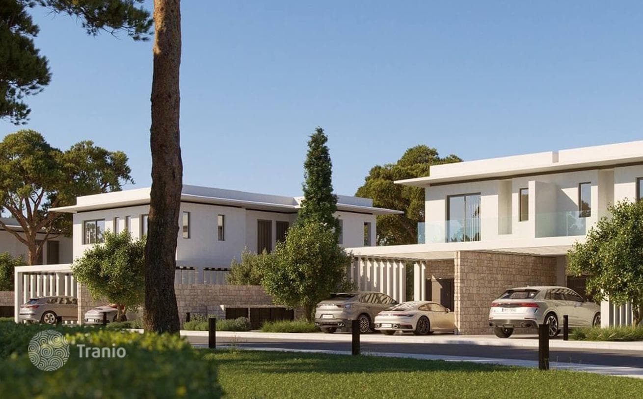 2-Bedroom Townhouse with Golf Course Views in Limassol Greens, Limassol