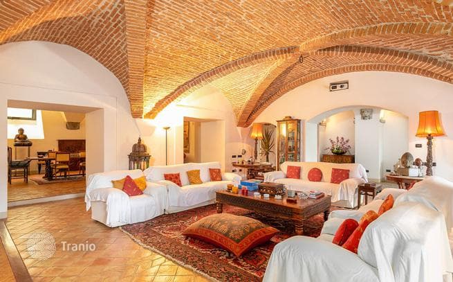 Luxury 2-Bedroom Apartment in Florence, photo 4