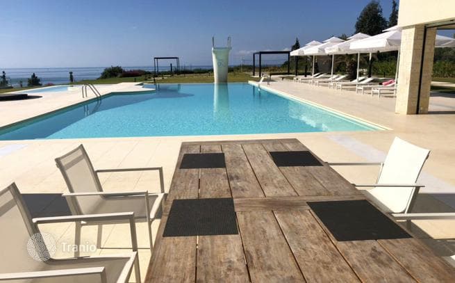 5-Bedroom Villa with Private Pool and Sea Views in Nea Moudania, photo 4