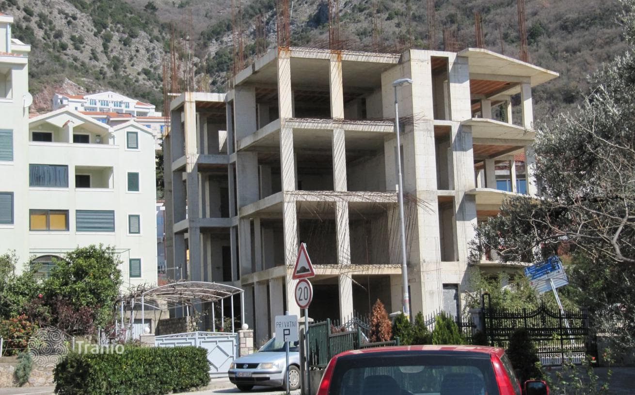 Land Plot with Unfinished House in Petrovac, Montenegro, photo 4