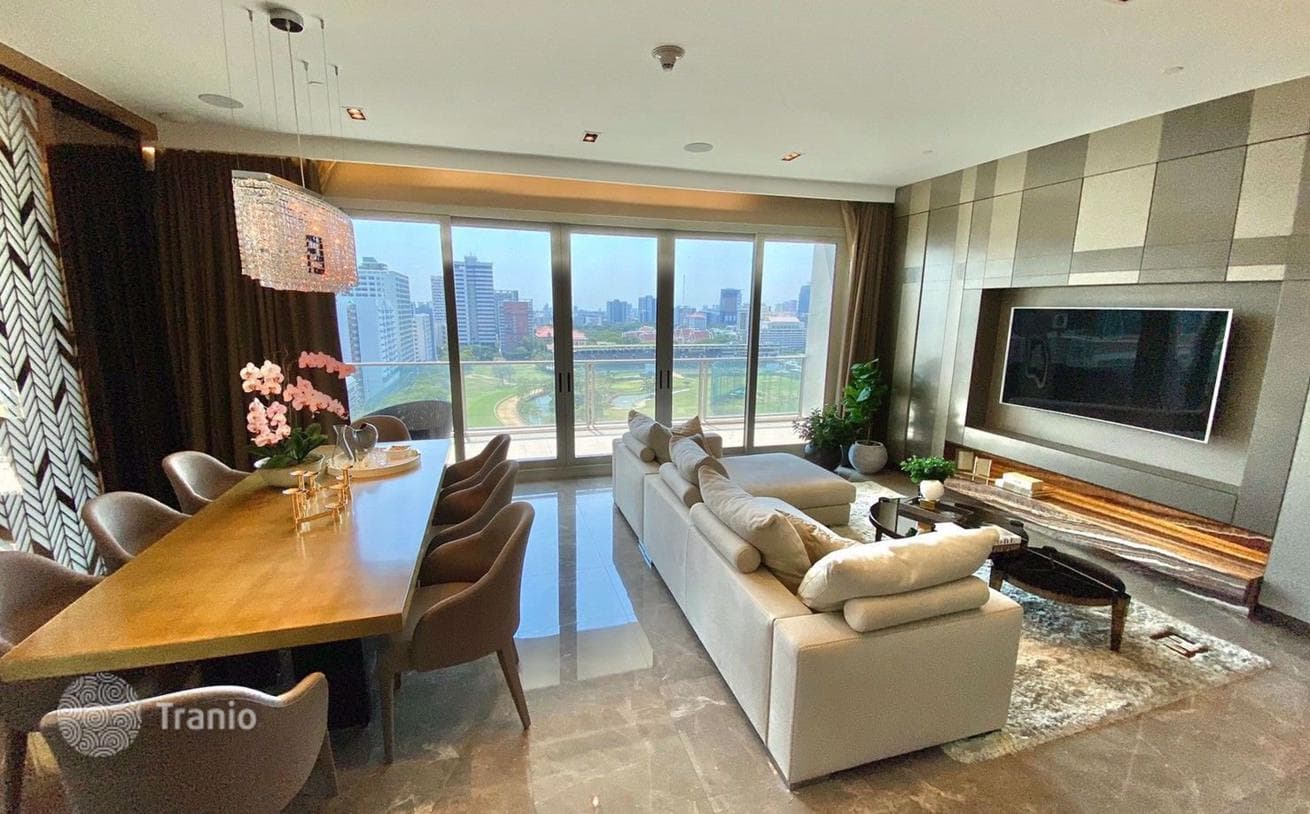 2-Bedroom Condo in Pathum Wan, Bangkok, photo 4