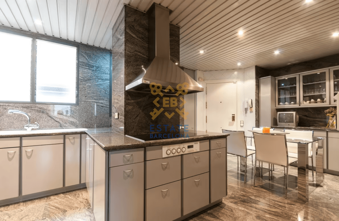 6-Bedroom Apartment in Eixample, Barcelona, photo 4
