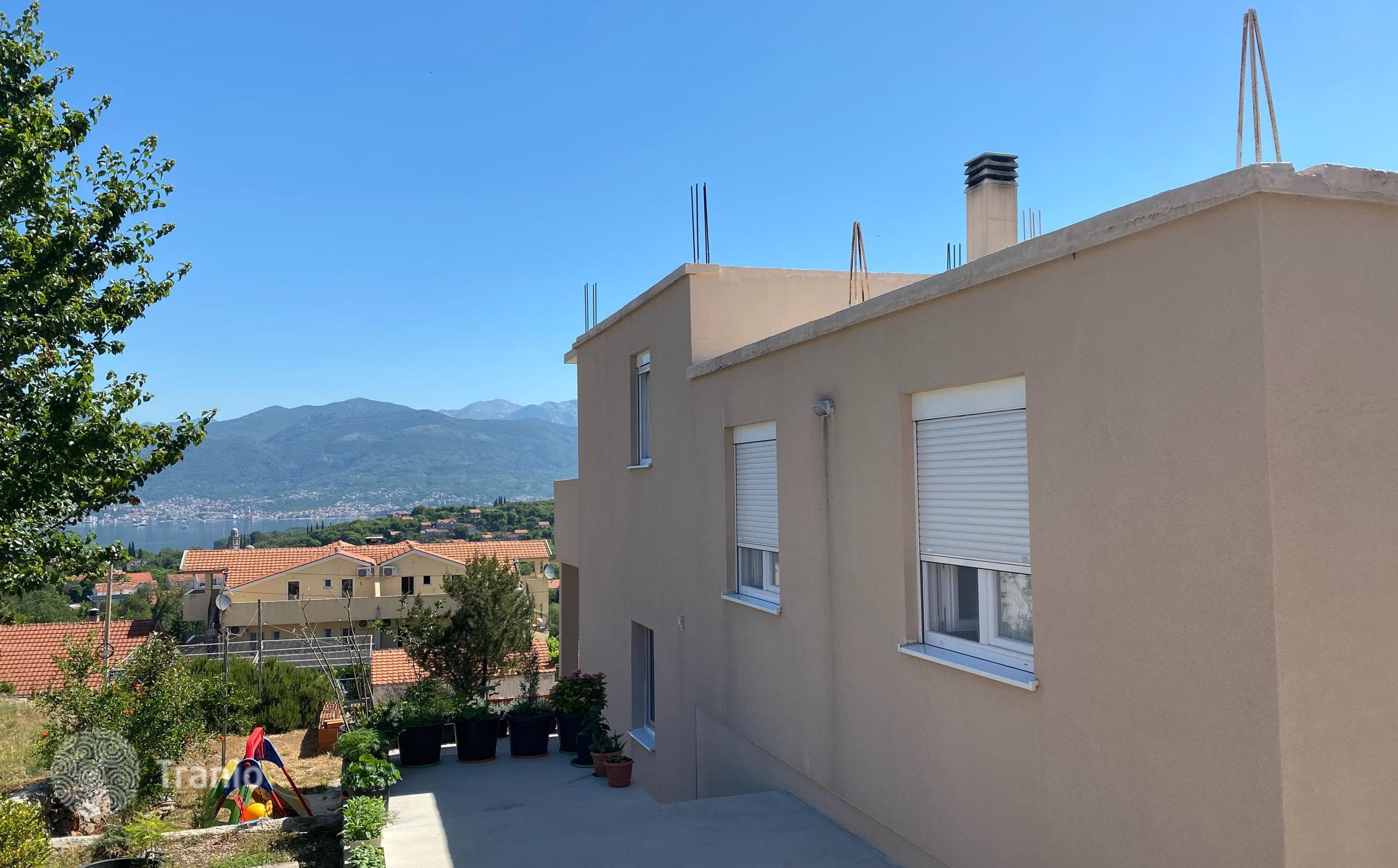 2-Bedroom Villa with Garden in Radovici, Tivat, photo 5