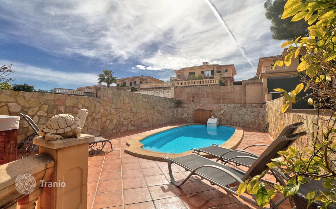 4-Bedroom Villa with Private Pool in Palma Nova, Mallorca, photo 3