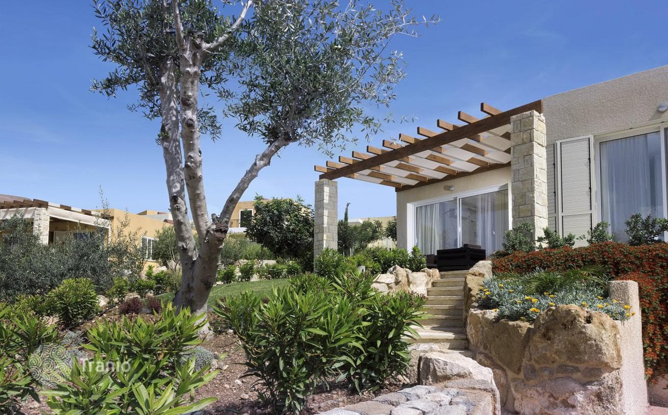 Luxury Apartments and Villas in Gated Community with Pools in Chlorakas, Paphos, photo 3