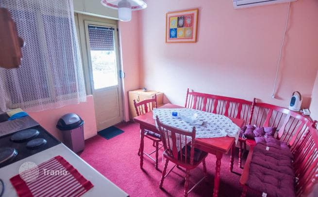 3-Bedroom House with Courtyard in Tivat, photo 2