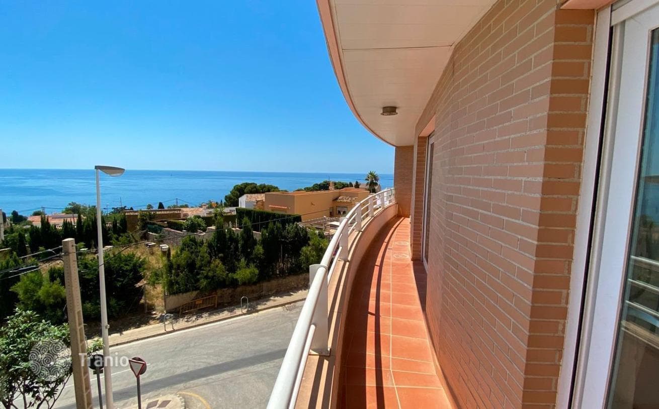 3-Bedroom Penthouse with Sea View in Calpe, Alicante, photo 3
