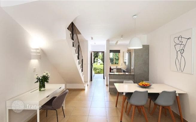 1-Bedroom Townhouse in Kato Paphos, Paphos, photo 5