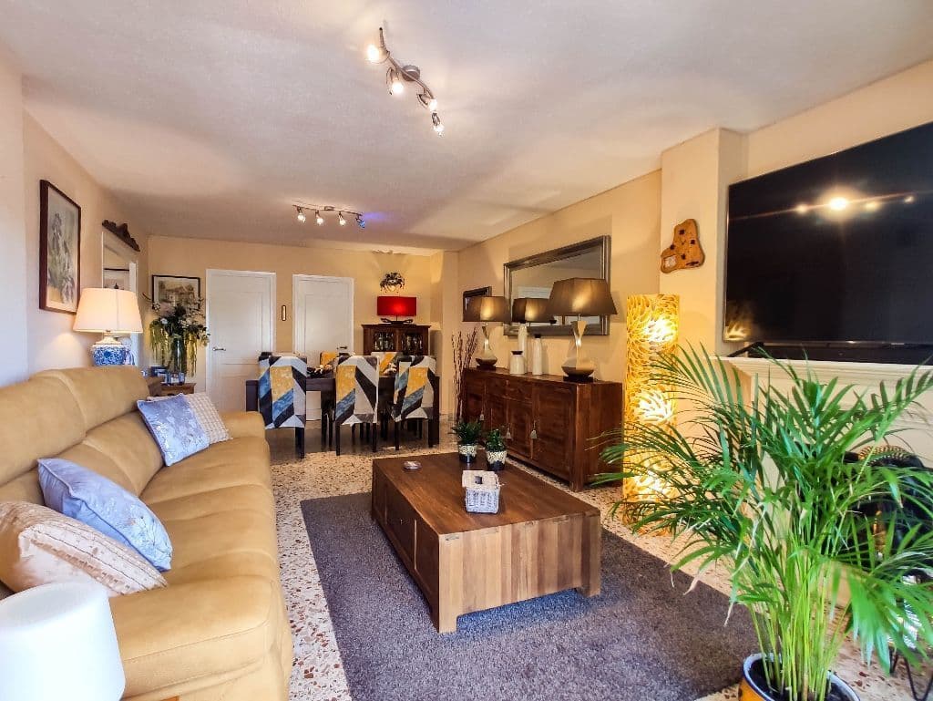 3-Bedroom Apartment in Punta Prima, photo 3