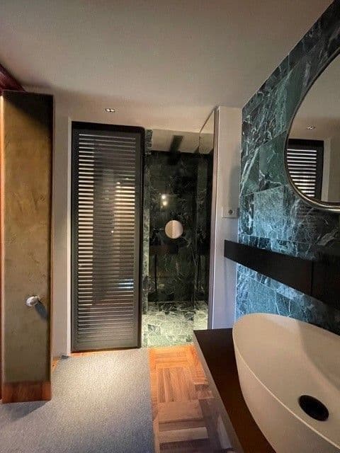 1-Bedroom Apartment in Milan, photo 3