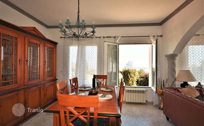 Villa with Garden, Pool and Sea View in Calpe, photo 5