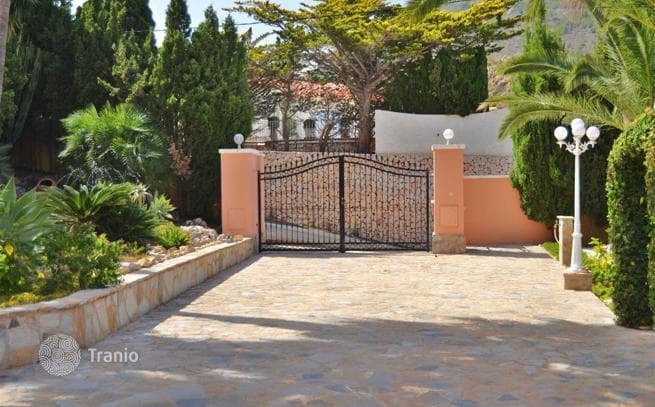 4-Bedroom Villa with Sea and Mountain Views in Calpe, photo 5