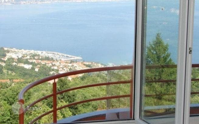 2-Bedroom Apartment with Panoramic Views in Opatija, photo 3