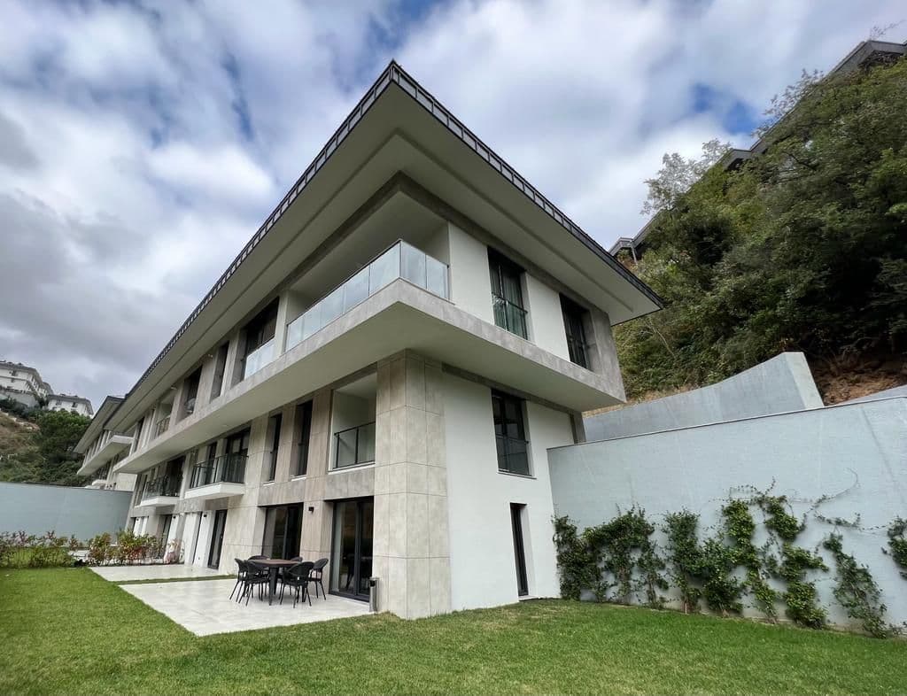 3-Bedroom Townhouse in Sariyer, Istanbul