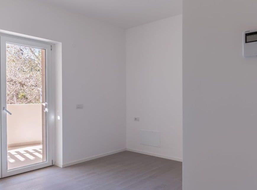 3-Bedroom Apartment in Rome, photo 5