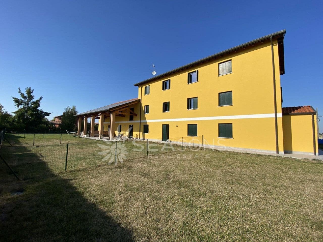 Квартира в Каорле, Италия, 55 м²