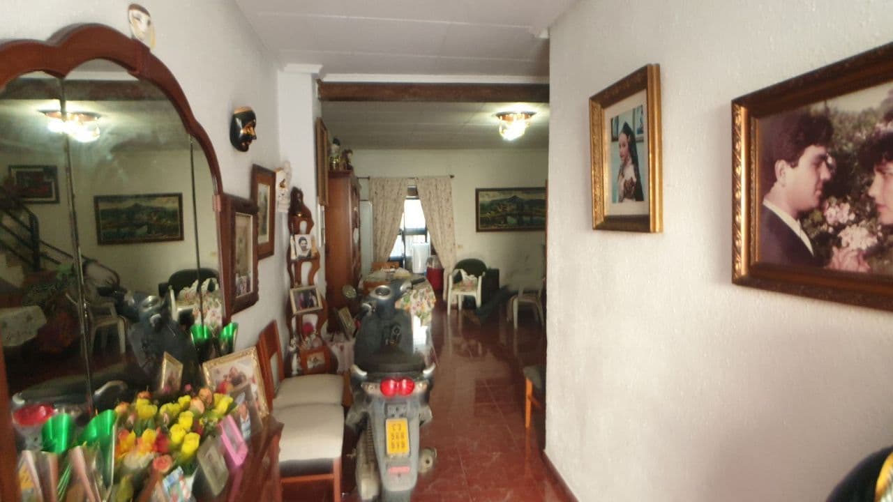 3-Bedroom Townhouse in Valencia, photo 4