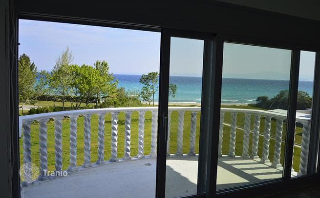 1-Bedroom Villa with Private Pool in Kassandra, Halkidiki
