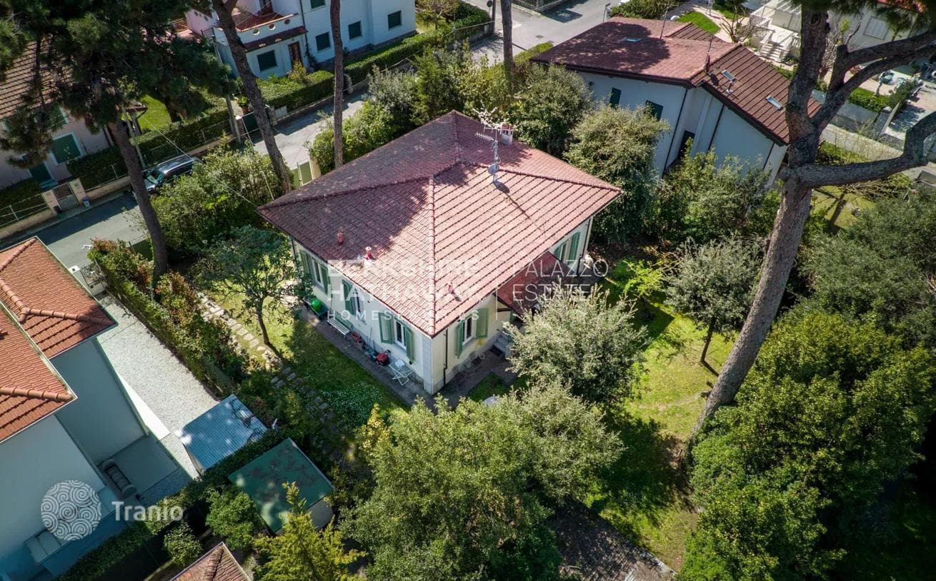 4-Bedroom Villa in Pietrasanta, Italy, photo 5