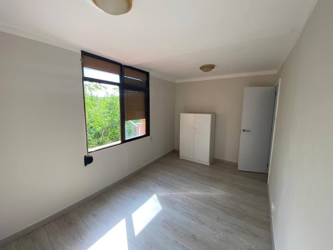2-Bedroom Apartment in Barcelona, photo 3