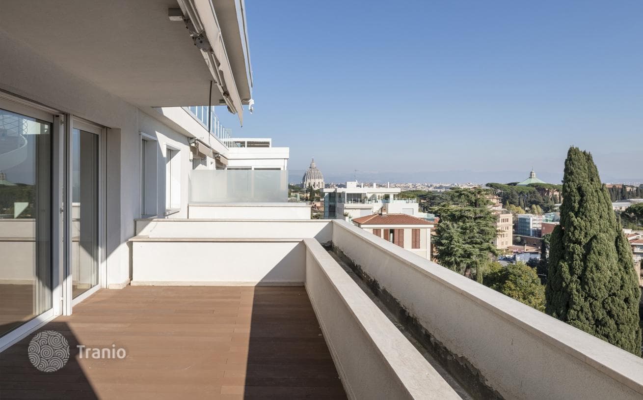 4-Bedroom Penthouse in Rome