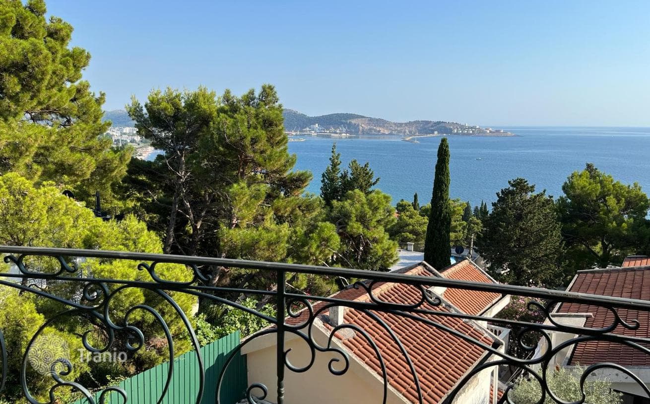 3-Bedroom Villa with Sea View in Bar, Montenegro, photo 5
