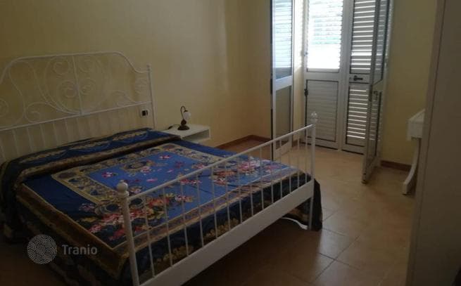 Townhouse with Two Apartments and Garden Near the Sea in Lampedusa, photo 4