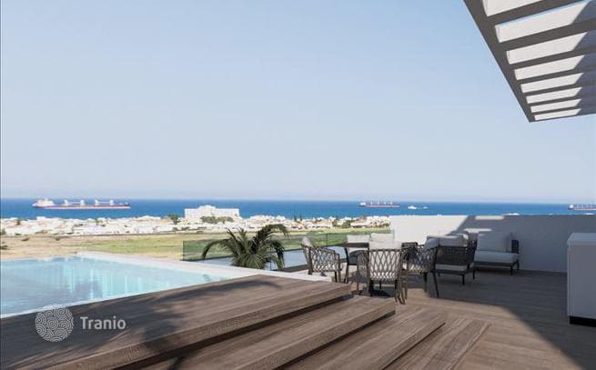 New Apartments with Shared Pool and Gym Near the Beach in Larnaca