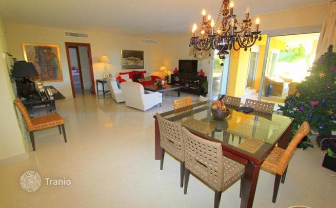 4-Bedroom Apartment with Private Garden in Sol de Mallorca, Mallorca, photo 4