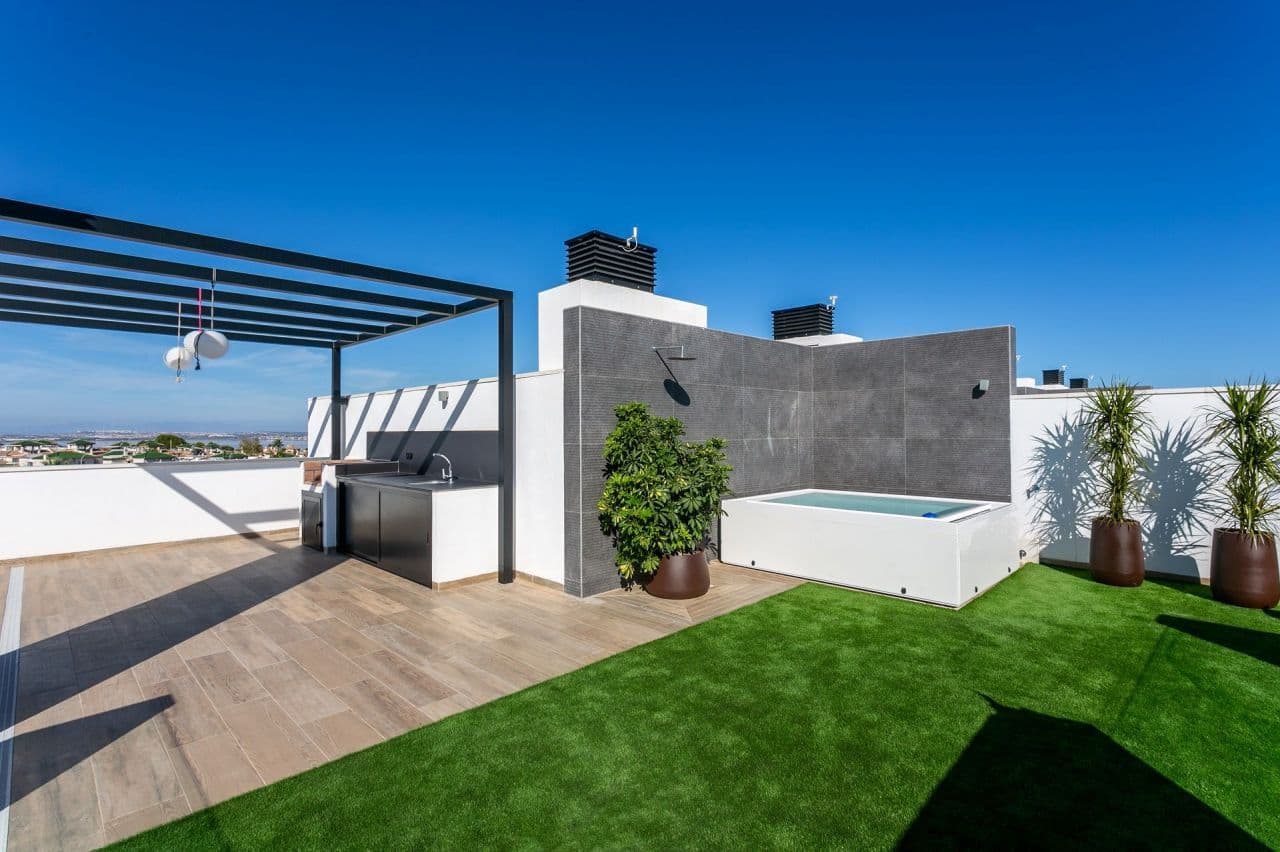 3-Bedroom Penthouse in Punta Prima, photo 2