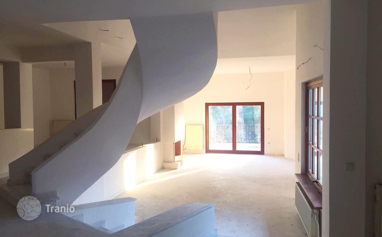 4-Bedroom Villa with Mountain Views in Thessaloniki, Greece