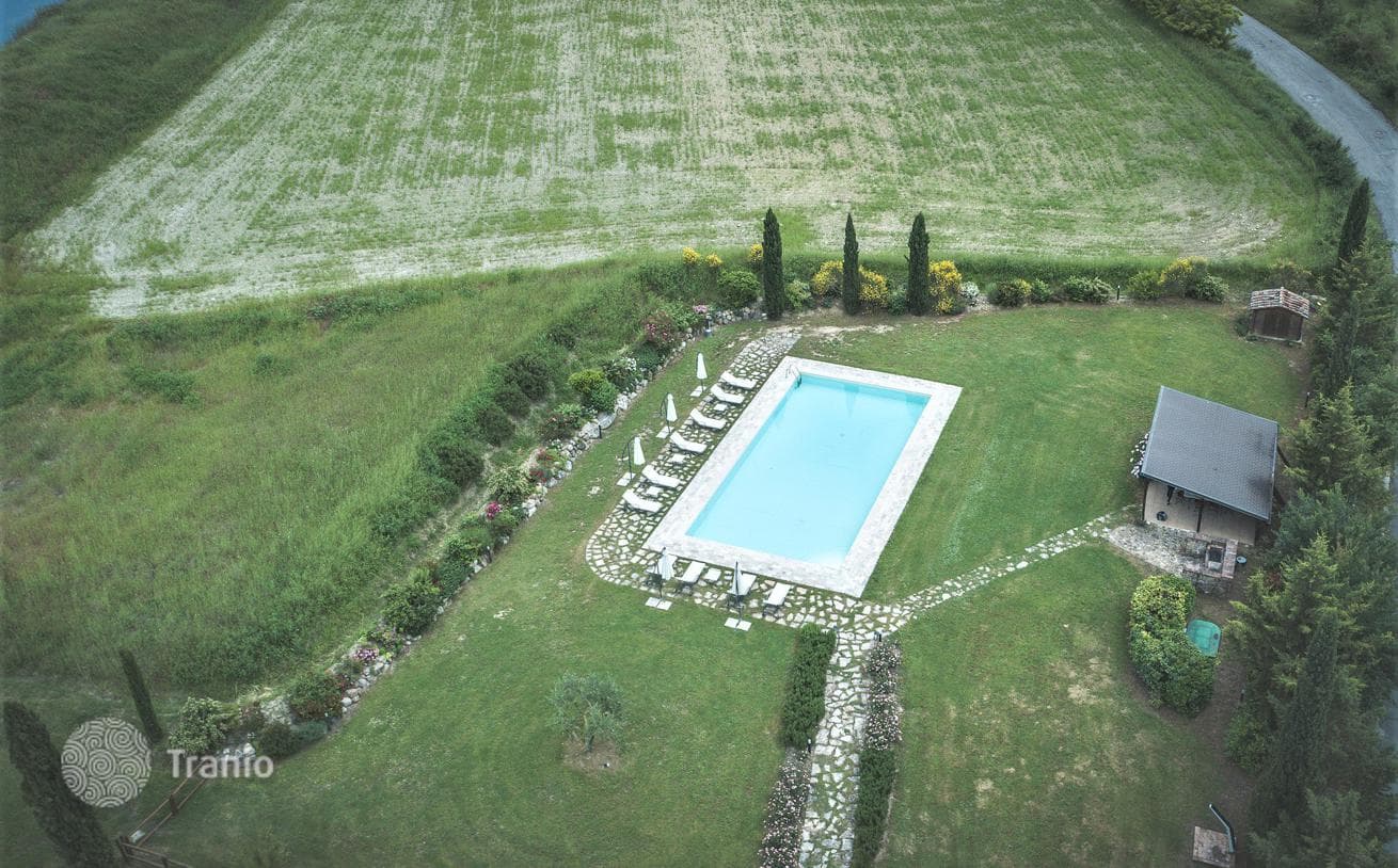 Farmhouse with Pool and Guest Wing in Castelnuovo d'Orcia, Siena, photo 4