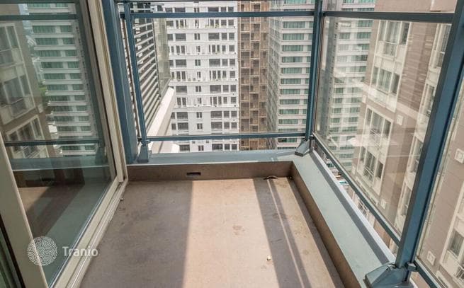 2-Bedroom Condo in Pathum Wan, Bangkok, photo 2