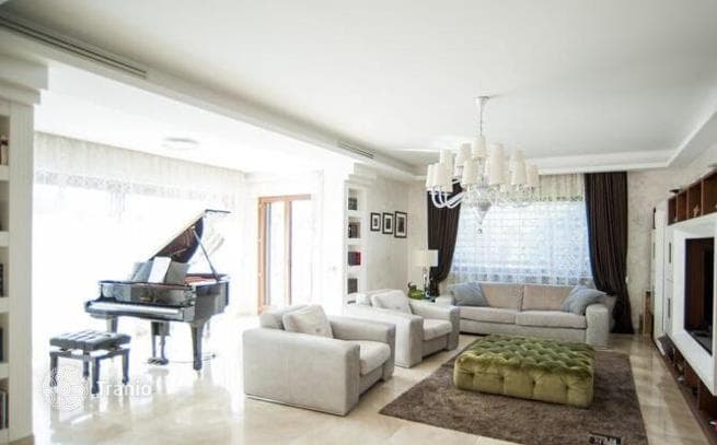 4-Level Luxury Villa with Private Pool and Garden in Acsa, Rome, photo 4