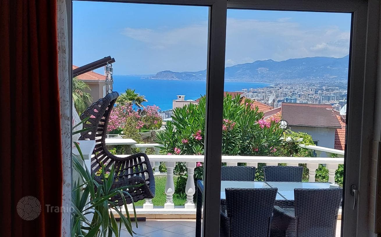 4-Bedroom Luxury Villa with Sea and City Views in Kargicak, Alanya, photo 3