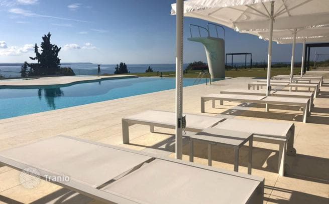 5-Bedroom Villa with Private Pool and Sea Views in Nea Moudania