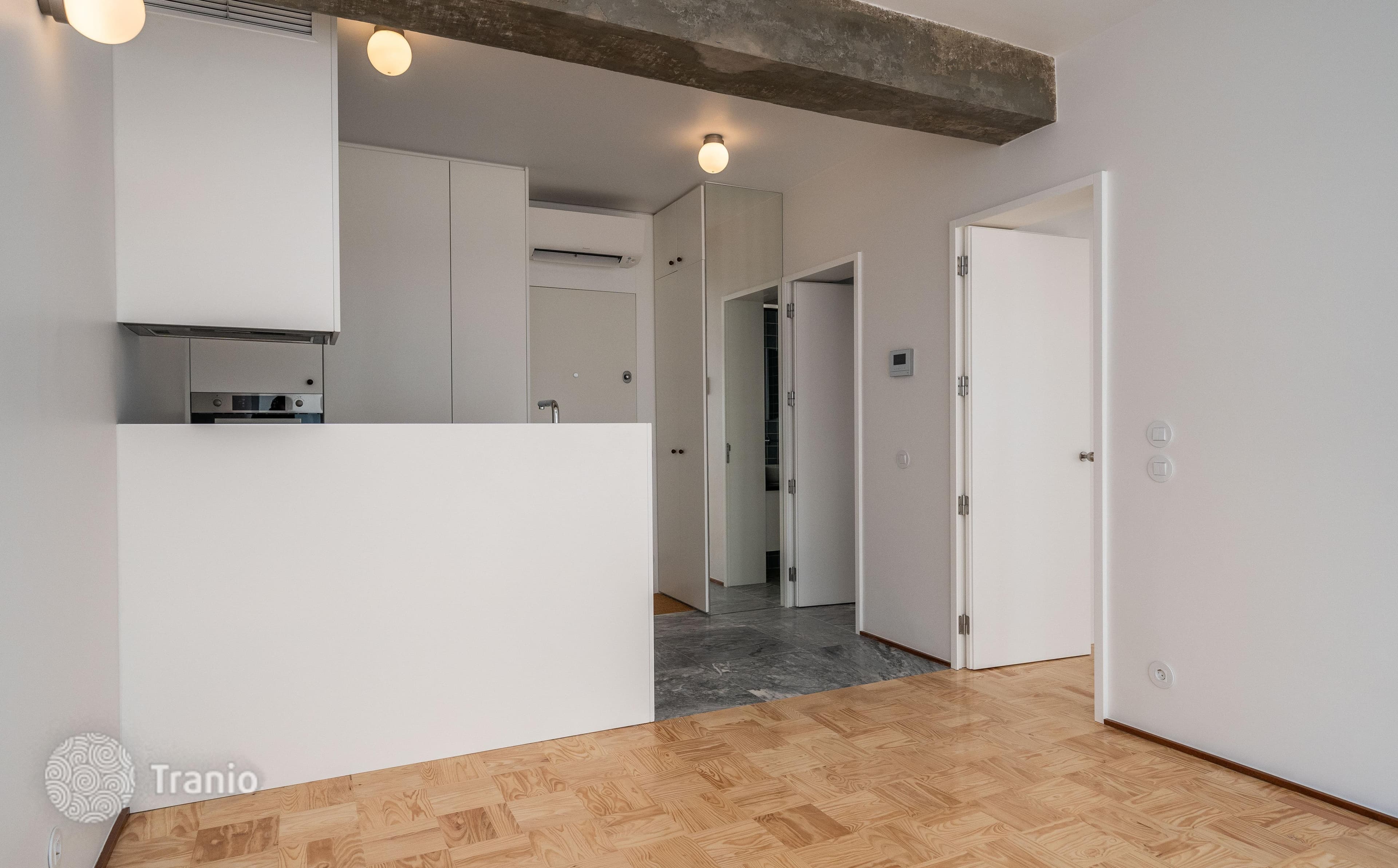 Bright Apartments in a Renovated Building in Porto, Portugal, photo 5