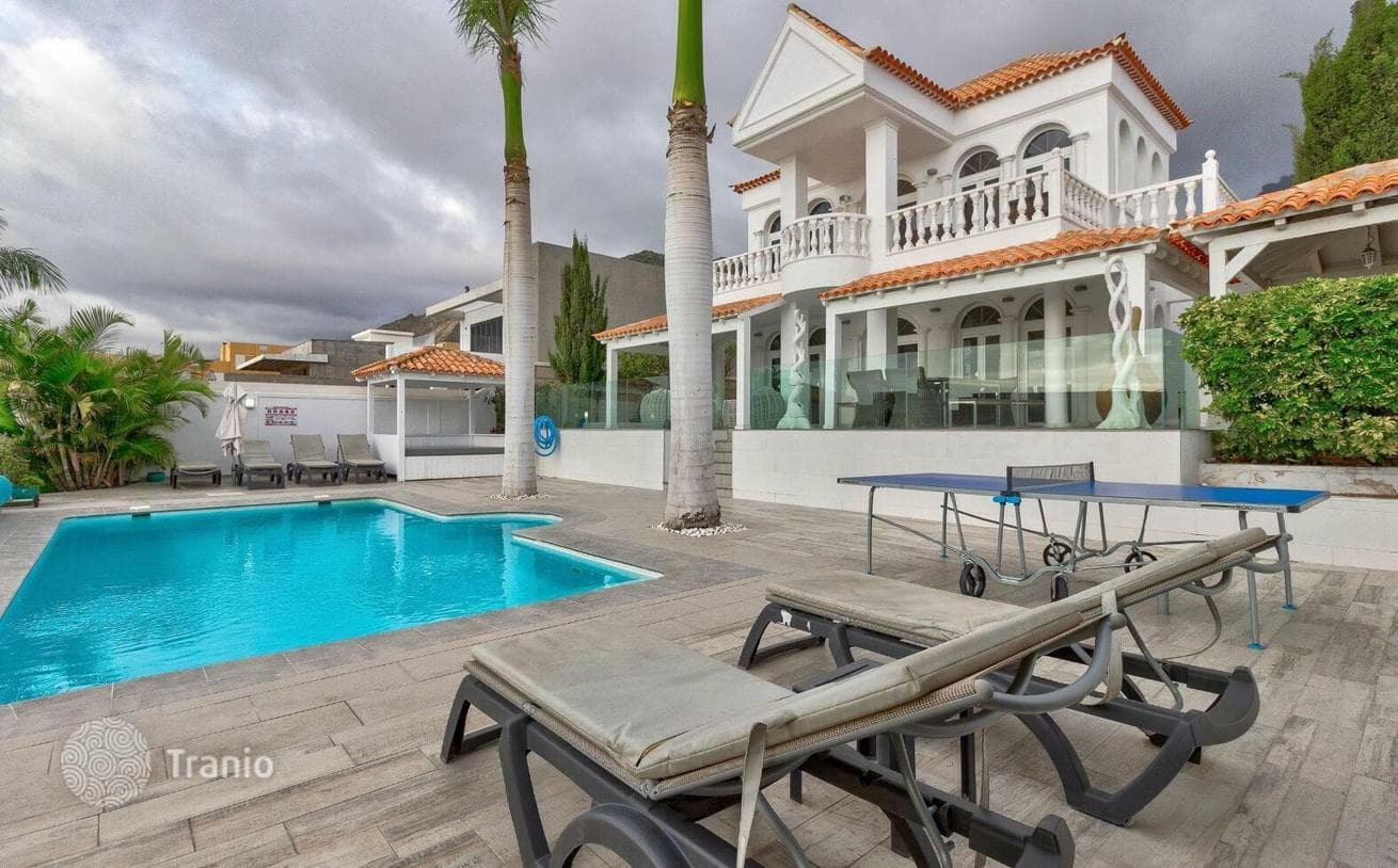 3-Bedroom Villa with Private Pool and Sea View in El Madroñal, Tenerife