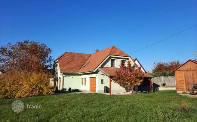 6-Room Townhouse 250 m² in Dunaújváros, Hungary, photo 5