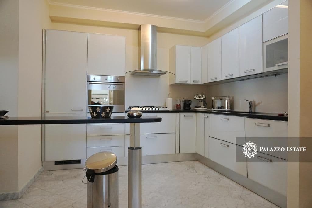 2-Bedroom Apartment in Viareggio, photo 5